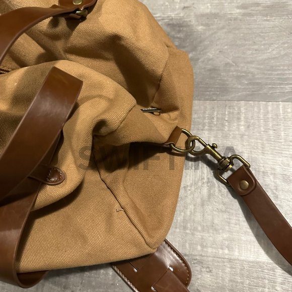 SOLD - RARE FOLKLORE TAYLOR SWIFT leaving out the side door duffle bag - Picture 7 of 7